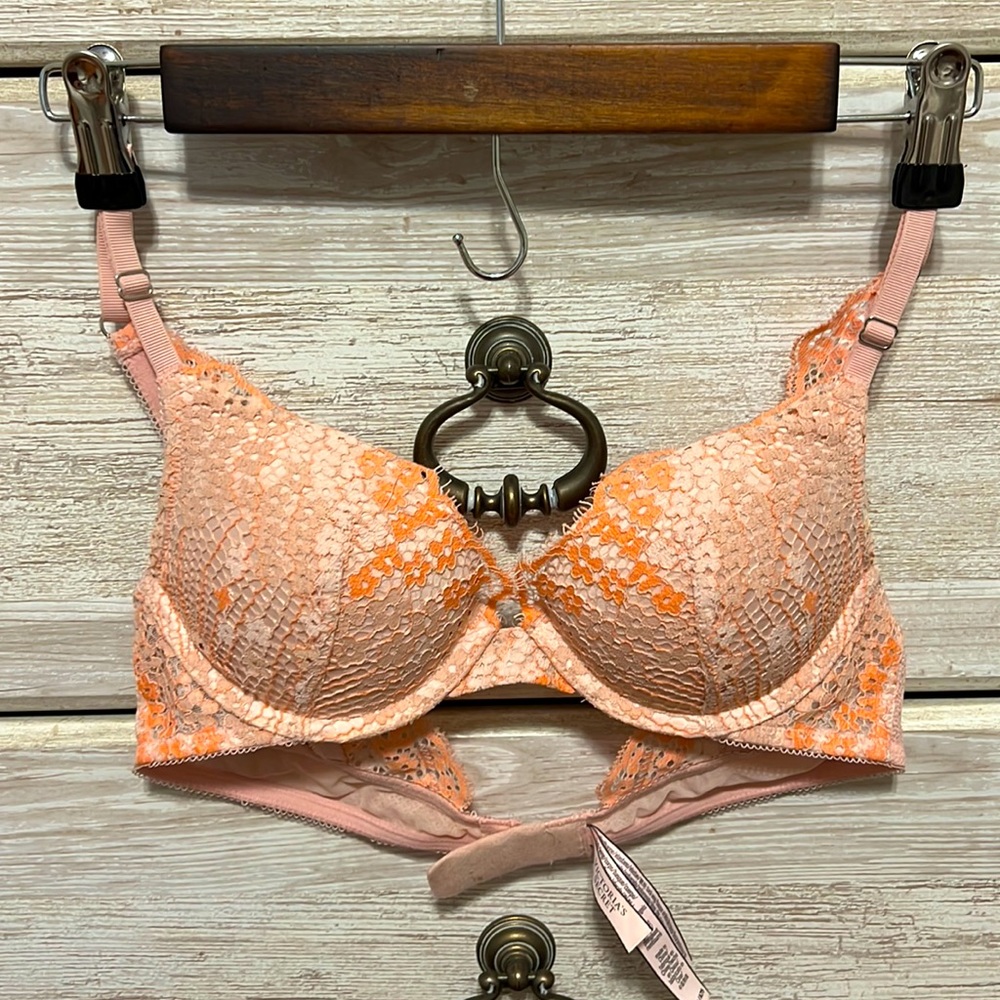 🔥SALE🔥Victoria’s Secret Dream Angels Padded Plunge Bra